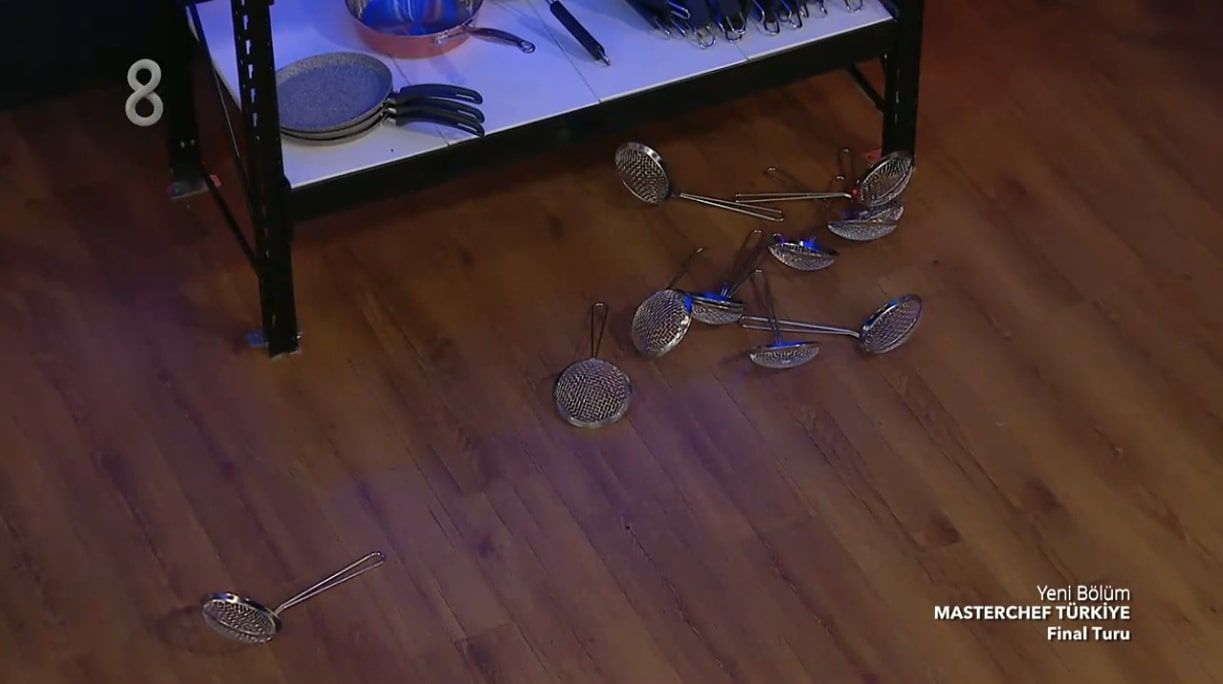 MasterChef'te gerginlik! Yarışmacının hareketi cezasız kalmadı 3