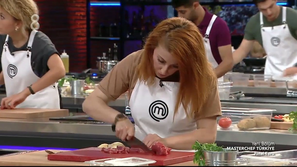 MasterChef'te gerginlik! Yarışmacının hareketi cezasız kalmadı 9