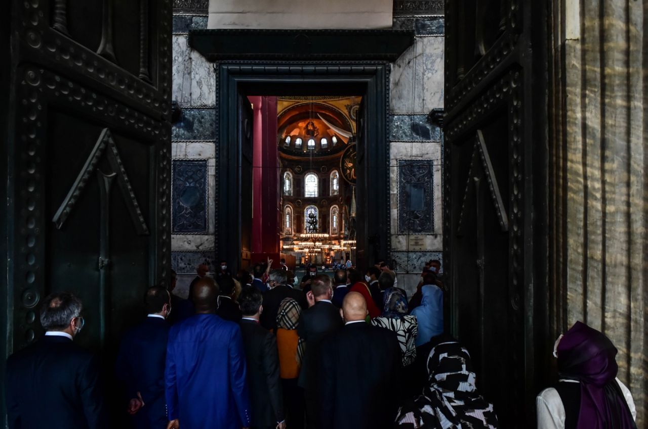 Türkiye'de görev yapan büyükelçiler Ayasofya'da 6