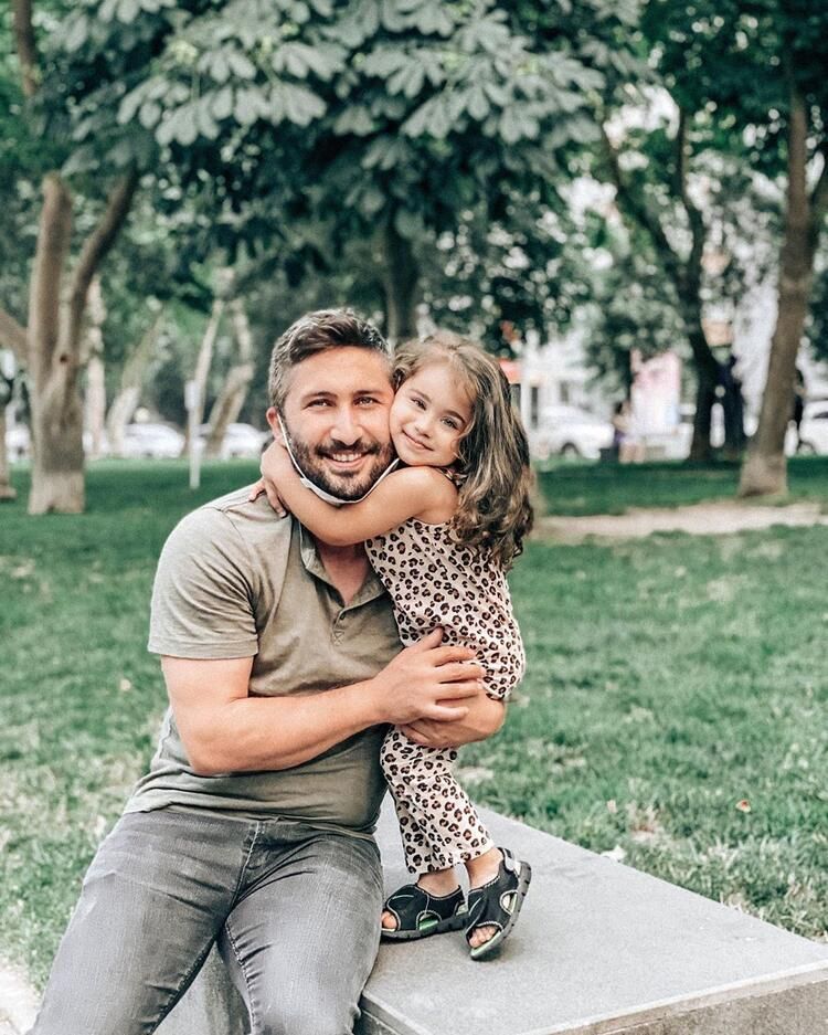 Sabri Sarıoğlu 3. kez baba oluyor 10