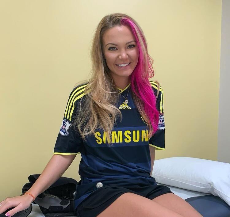 Emily Rogawski'nin Trabzonspor paylaşımı olay oldu 7