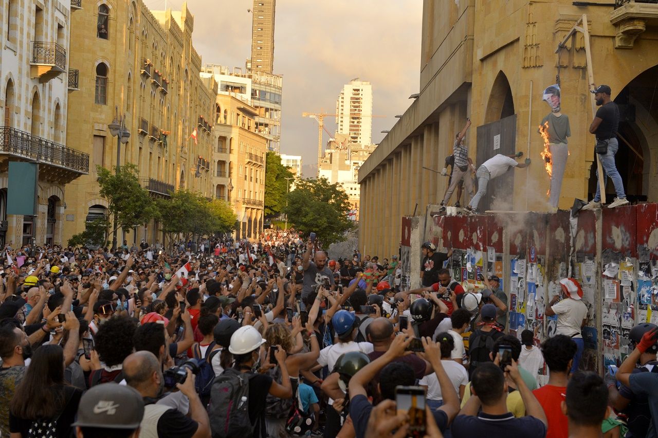 Lübnan'daki protestolar devam ediyor 8