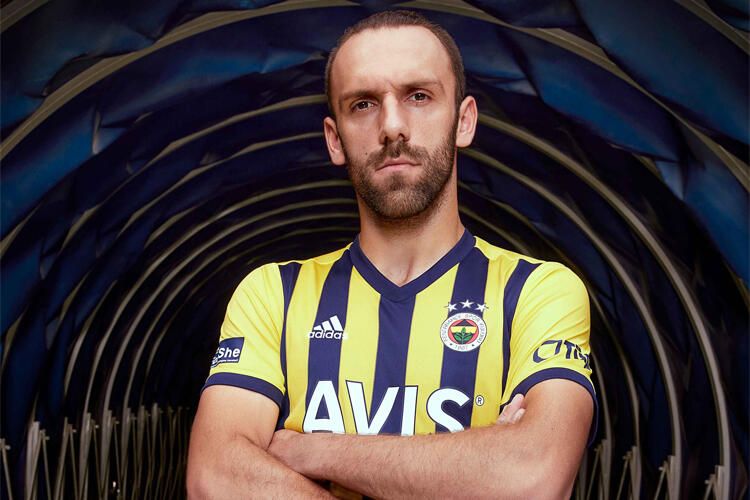 Fenerbahçe'nin yeni formaları satışa sunuldu 7
