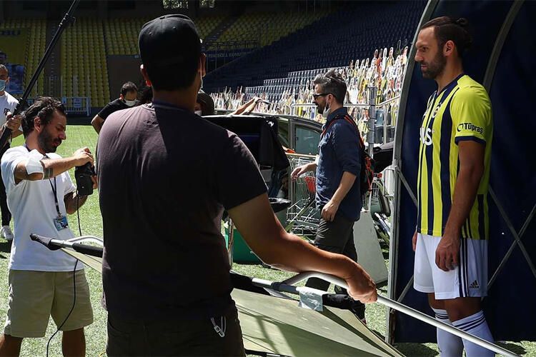 Fenerbahçe'nin yeni formaları satışa sunuldu 4