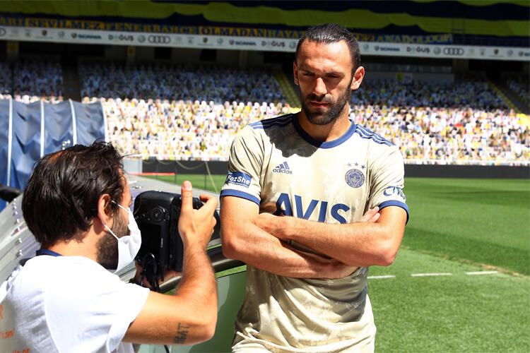 Fenerbahçe'nin yeni formaları satışa sunuldu 5