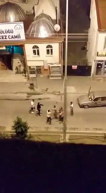 'Cami duvarına işeme' kavgasında kan aktı 1