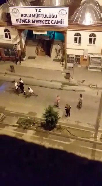 'Cami duvarına işeme' kavgasında kan aktı 5