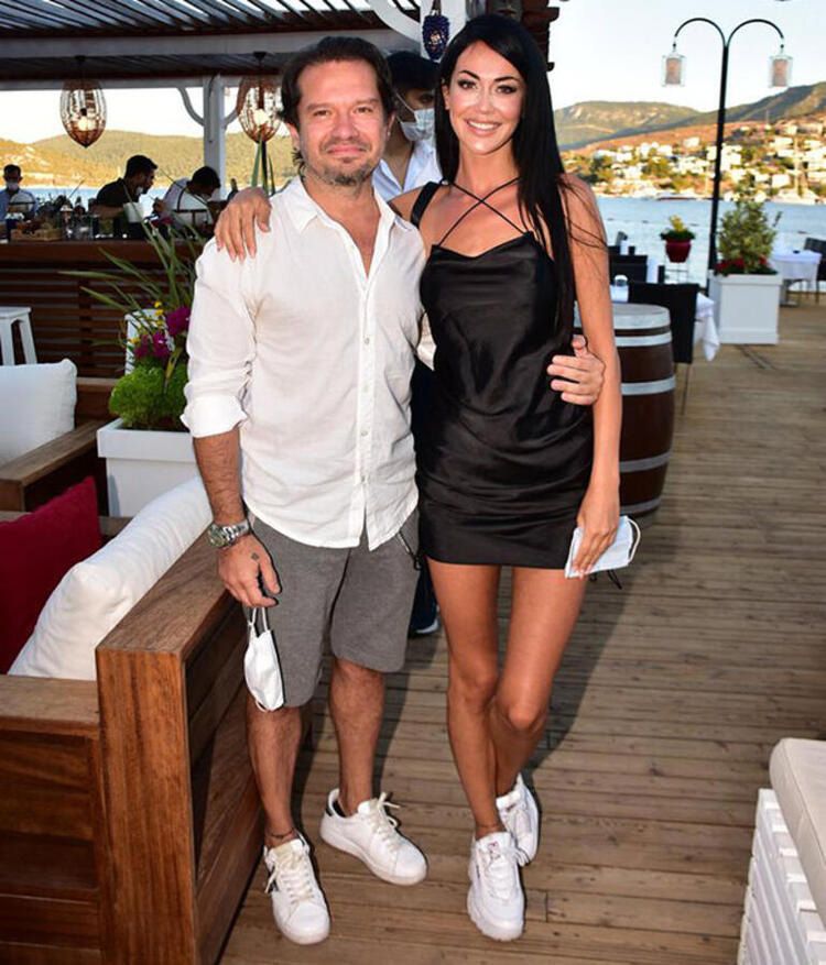 Ozan Doğulu-Hera Aslan, Bodrum tatilinde 5