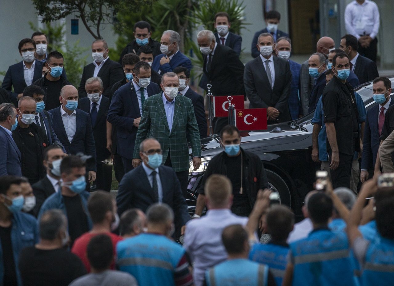 Erdoğan, havalimanı inşaatını inceledi 1