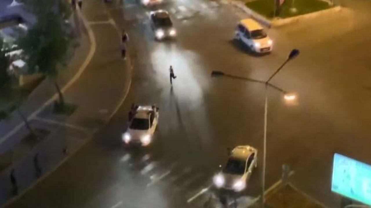 Diyarbakır'da düğün konvoyu oluşturup, kırmızı ışıkta halay çektiler! 3