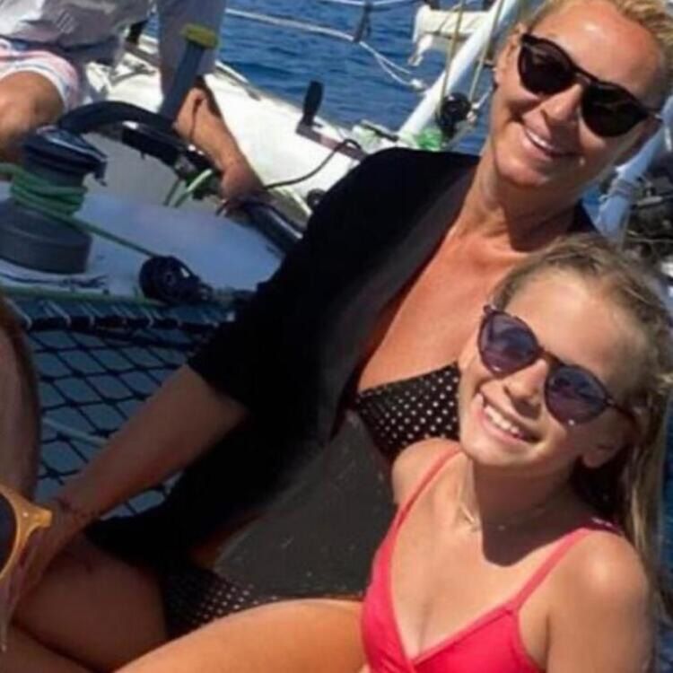 Pınar Altuğ kendi fotoğrafını sansürledi 2