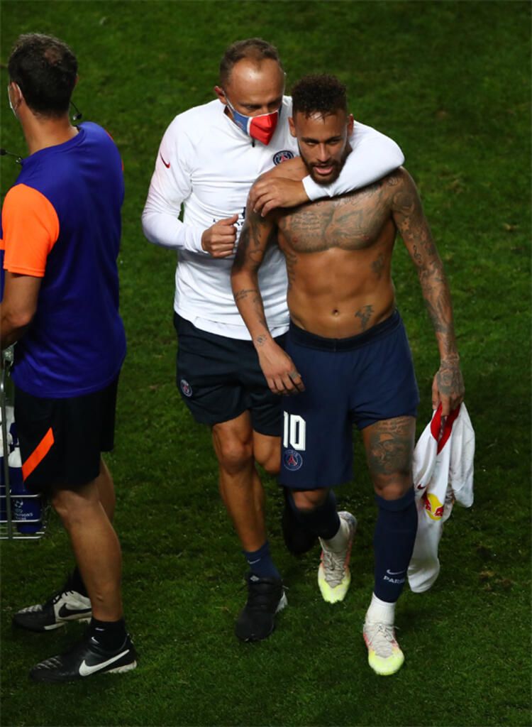 Neymar'dan amatörce hata! Finalde olmayabilir... 5