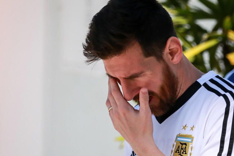 Barcelona'da Lionel Messi depremi 8