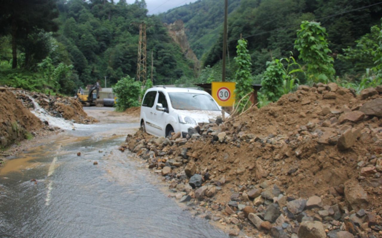 Rize'de heyelan riski olan evler boşaltıldı 4