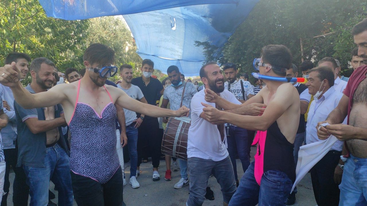 Damada mayo ve palet giydirip, kamyonet kasasında yıkadılar! 1