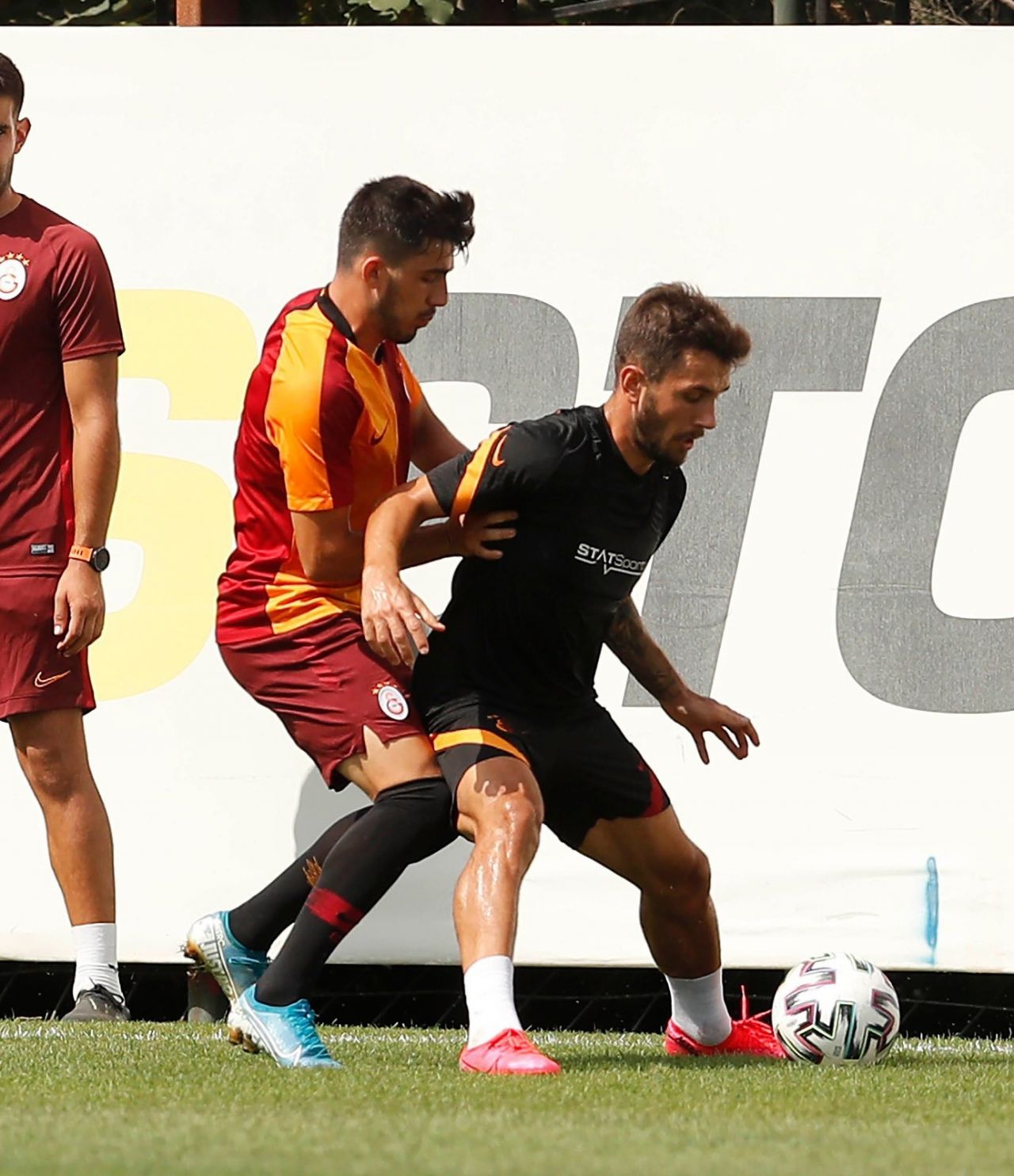Galatasaray, U19 Takımı'nı 6-2 mağlup etti 4