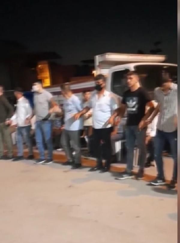 Bursalılardan  'tedbirsiz düğün' tepkisi 1