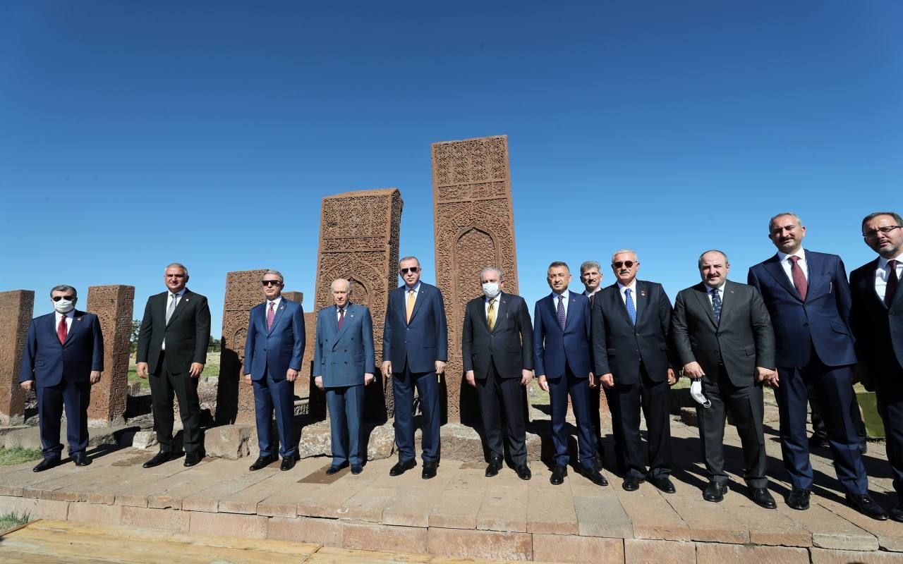 Erdoğan ve Bahçeli etkinlikleri böyle izledi 12