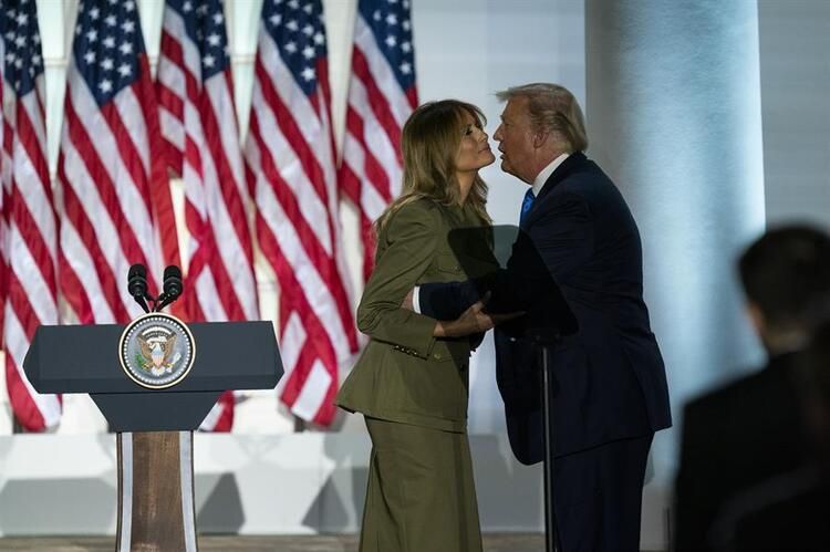 Melania'nın canlı yayındaki hareketi ABD'de bomba etkisi yarattı! 5