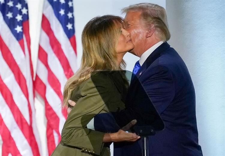 Melania'nın canlı yayındaki hareketi ABD'de bomba etkisi yarattı! 4