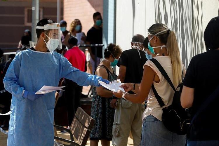 Önlemlere rağmen korkutan artış sürüyor... Avrupa koronavirüse diz çöktü 18