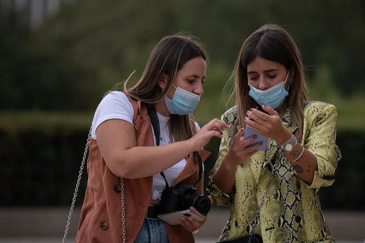 Önlemlere rağmen korkutan artış sürüyor... Avrupa koronavirüse diz çöktü 23