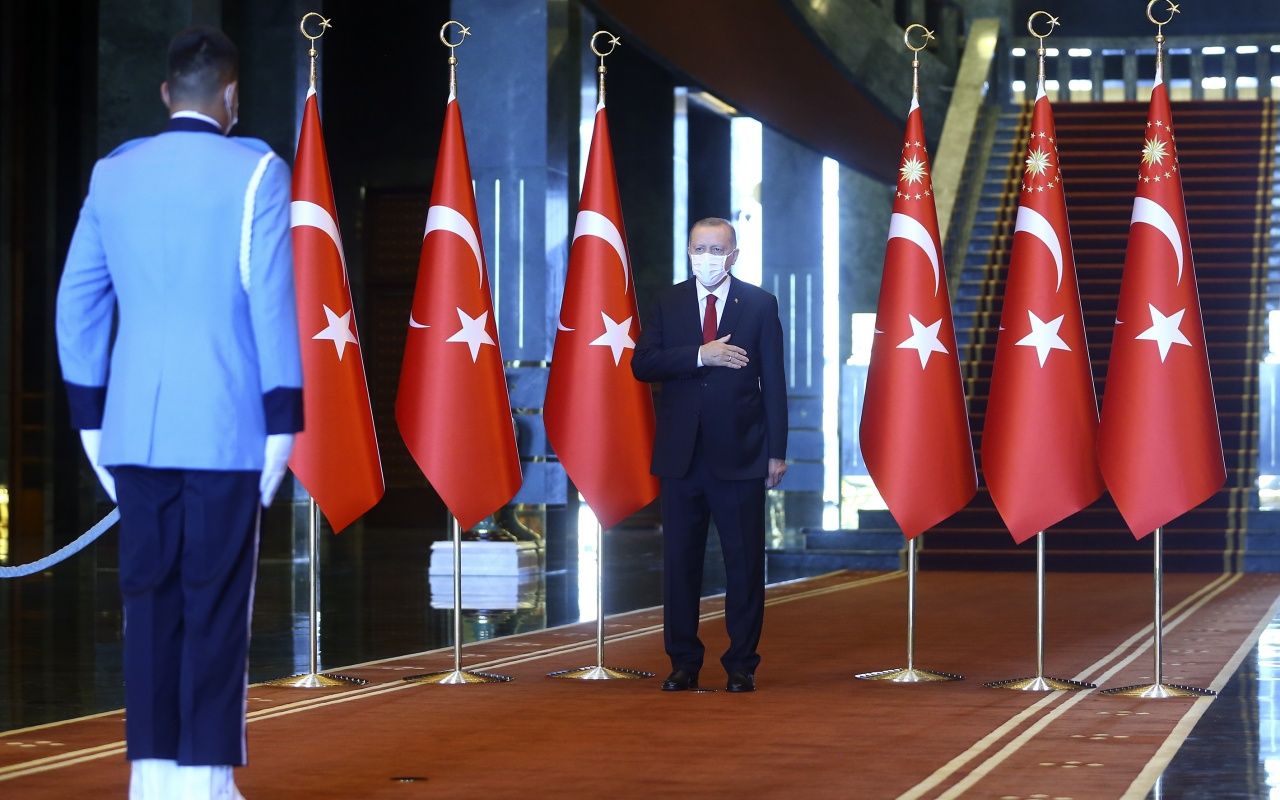 Cumhurbaşkanı Erdoğan tebrikleri kabul etti 14