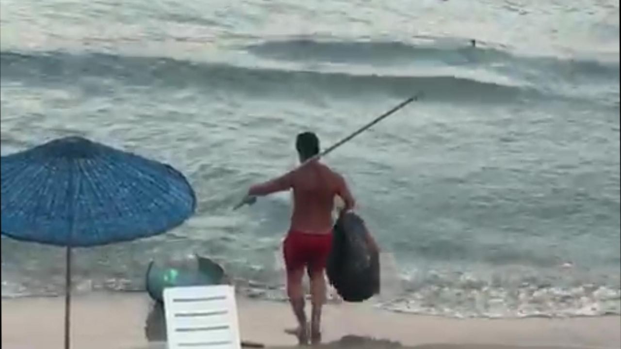 Ağaçları yakıp, çöpleri denize dökmüştü 6