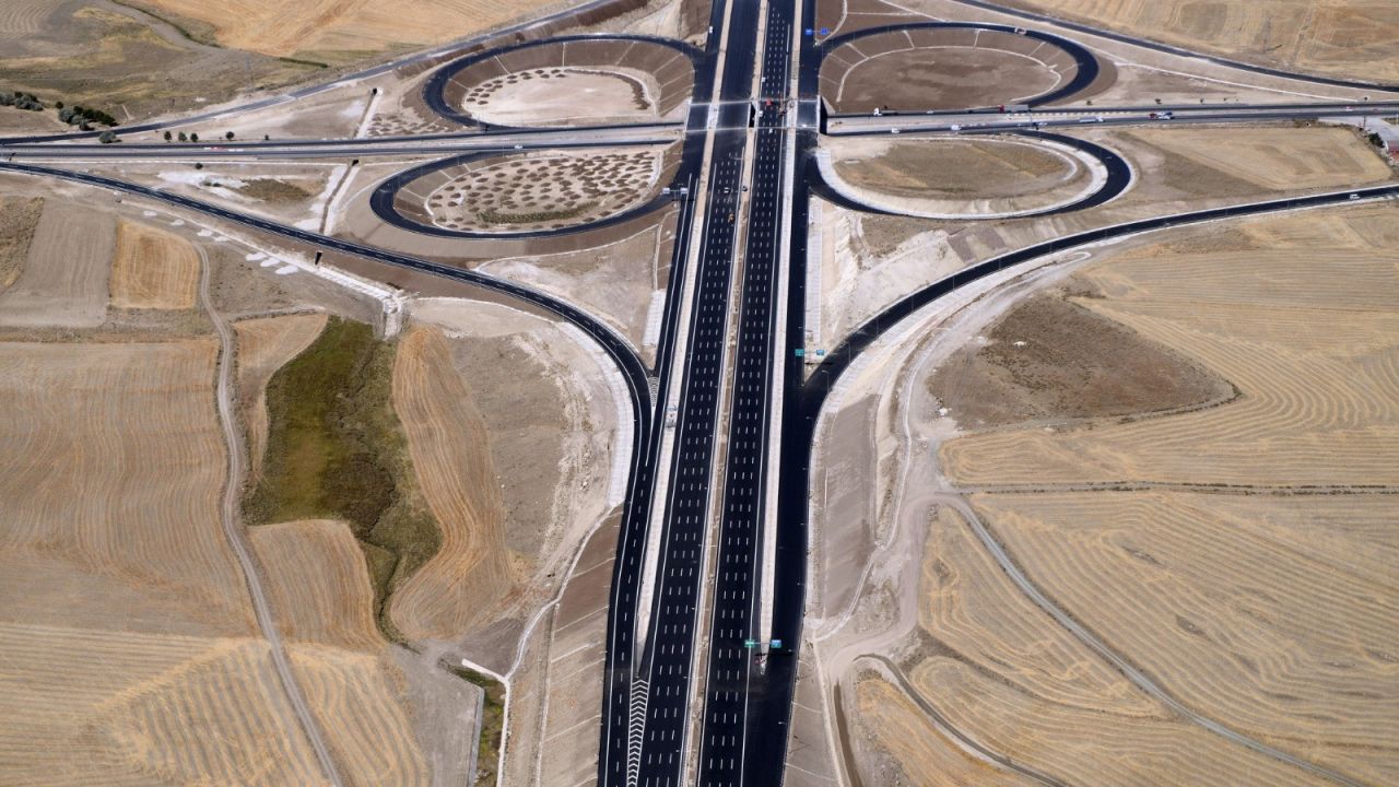 Ankara-Niğde Otoyolu 4 Eylül Cuma günü hizmete açılıyor! O yol 2 saat 22 dakikaya düştü... 15