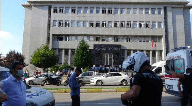 Çorum Adliye Sarayı önünde kanlı saldırı 6