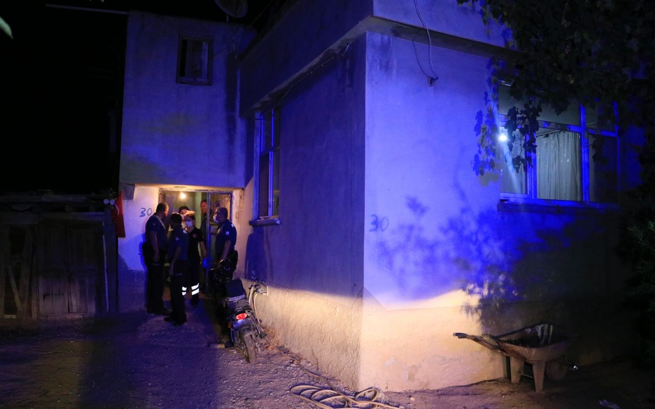 Kocasını vurup evin önünde bekledi 1