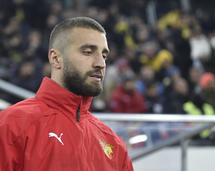 Emre Belözoğlu listeyi belirledi! Tek tek iletti 11