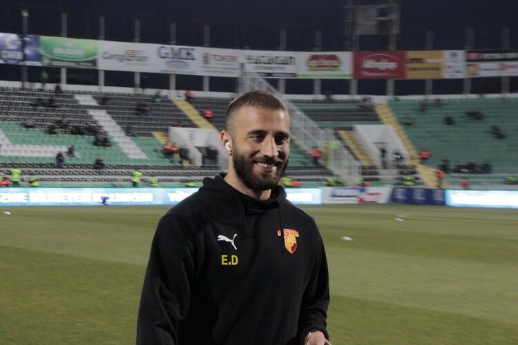 Emre Belözoğlu listeyi belirledi! Tek tek iletti 12