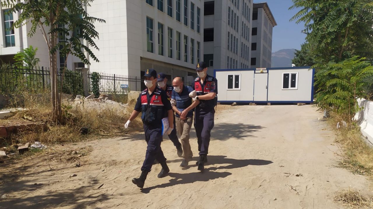 İş başvurusu için girdiği 17 fabrikada kadın işçilerin maaşlarını çaldı! 4