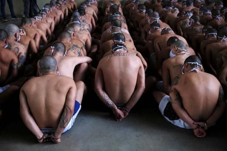 El Salvador'un koronavirüs cehennemi hapishaneleri! 17