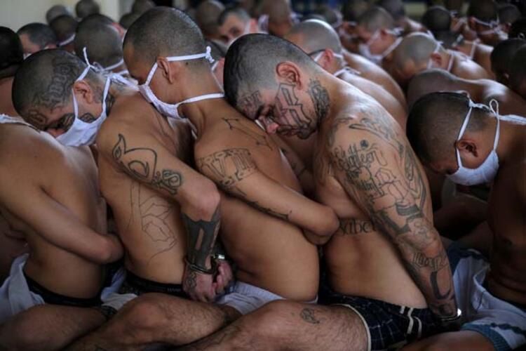El Salvador'un koronavirüs cehennemi hapishaneleri! 4