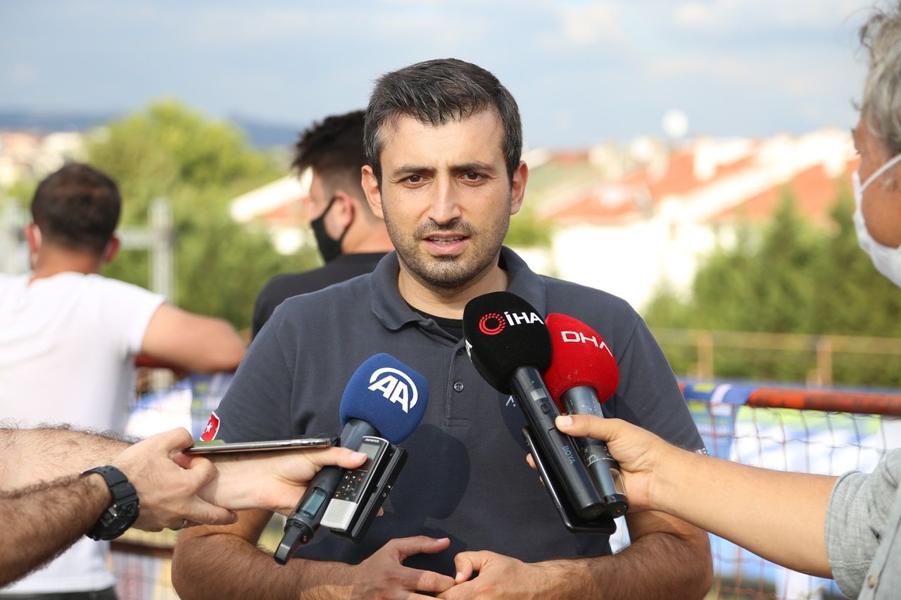 Üniversite öğrencileri tasarladıkları araçlarla yarıştı 12