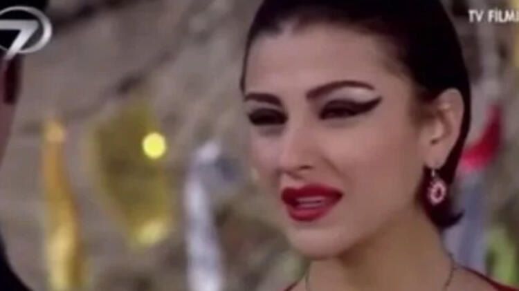 Özge Ulusoy'un yıllar içindeki değişimi şaşırttı! 3