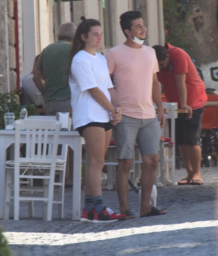 Survivor Nisa Bölükbaşı ve Barış Murat Yağcı, Çeşme'de! 5