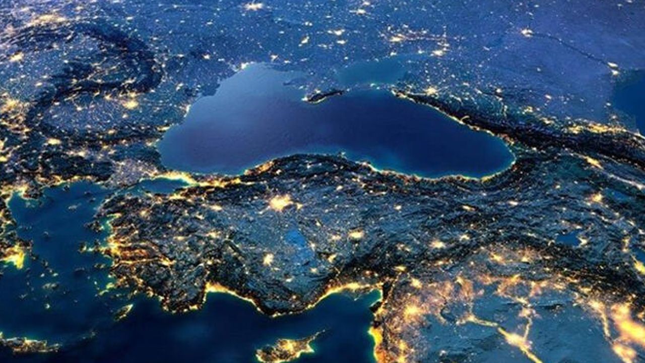 Ana caddelerde sigara içmek yasak! 1
