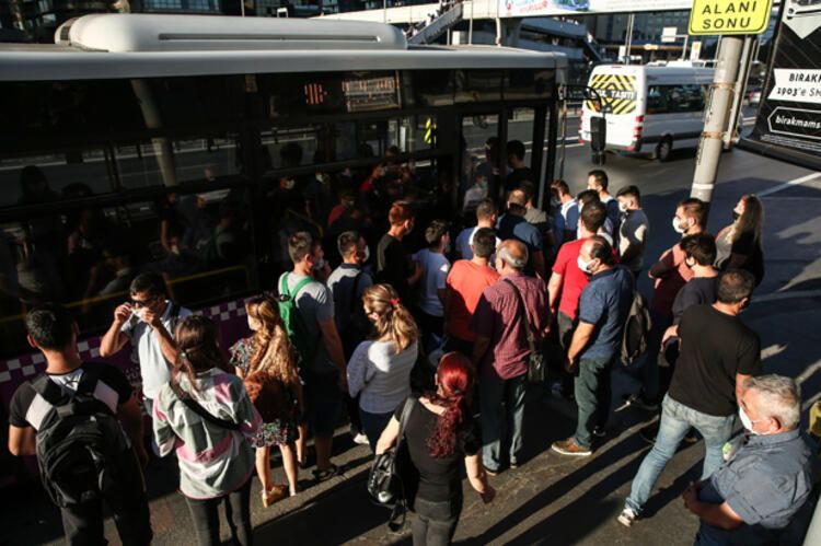 İstanbul'da mesai saatleri değişiyor! İşte gündemdeki 4 seçenek... 3