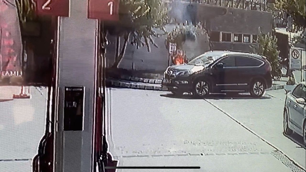 Akaryakıt istasyonunda kendisini yaktı 3