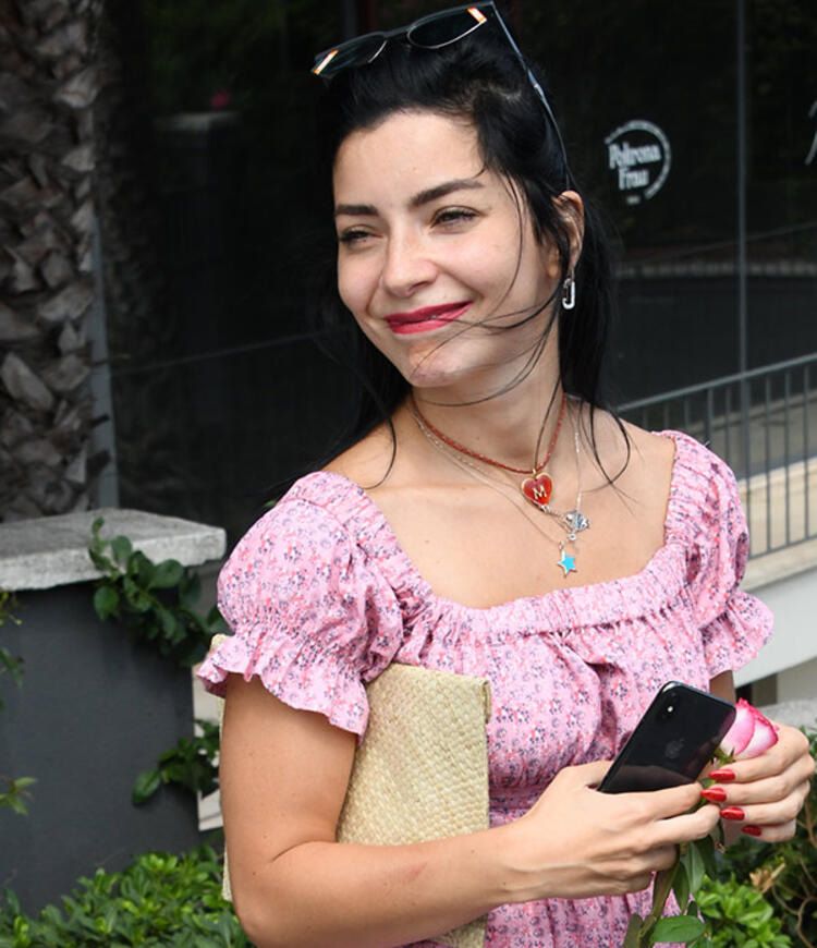 Merve Boluğur maskesiz taksiye bindi! 2
