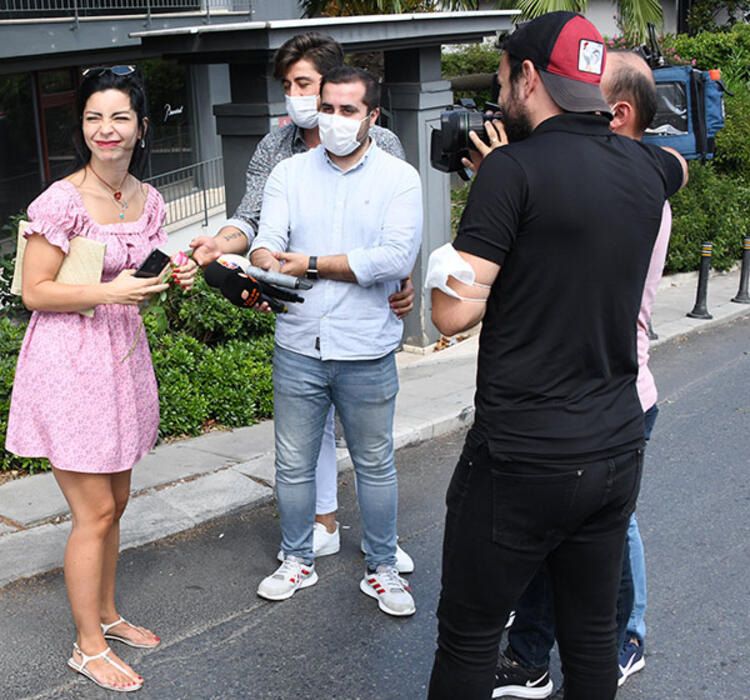 Merve Boluğur maskesiz taksiye bindi! 5