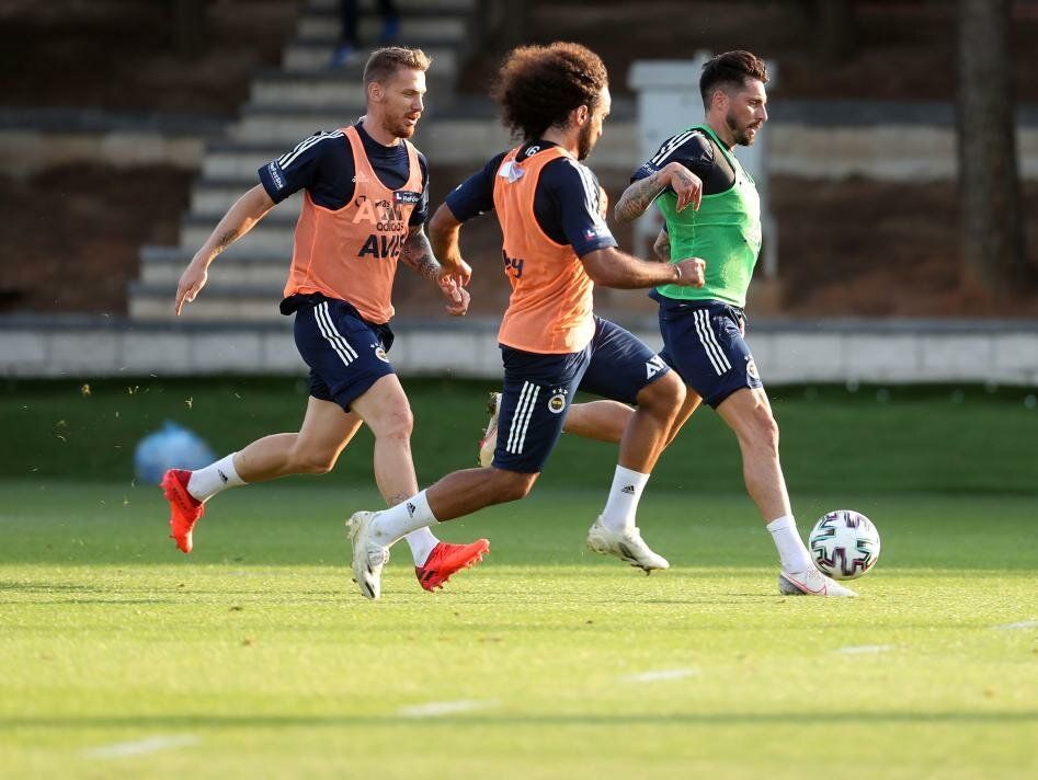 Fenerbahçe'de gelecek ve gidecek listesi netleşiyor 6