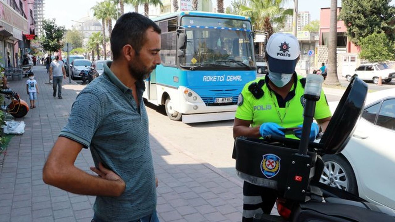 Polis minibüsteki 'roket'i affetmedi! 2