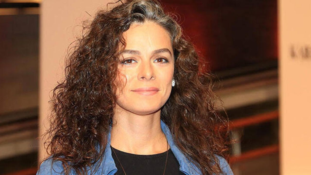 Özge Özpirinçci imaj değişikliğine gitti! 1