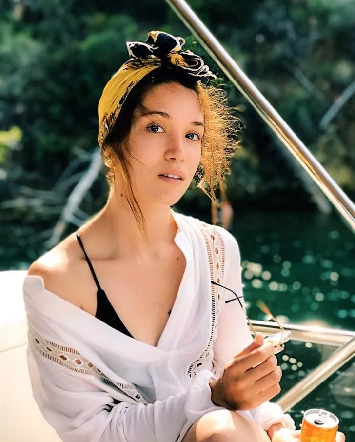Çukur'un Nehir'i Hazal Subaşı'dan nefes kesen pozlar! 4