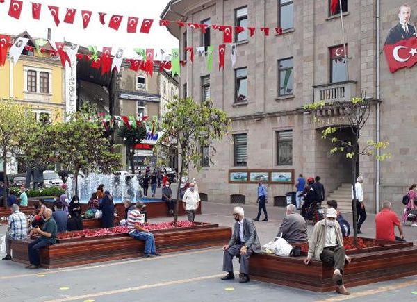 Giresun’da yürürken sigara içmek yasaklandı! 3