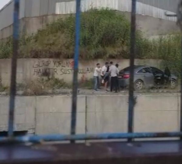 Dövdükleri kişiyi dereye attılar! 5